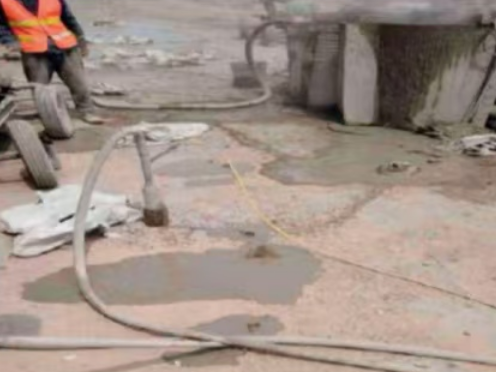 舒兰水泥混凝土路面板底注浆技术 路面脱空注浆整治方案